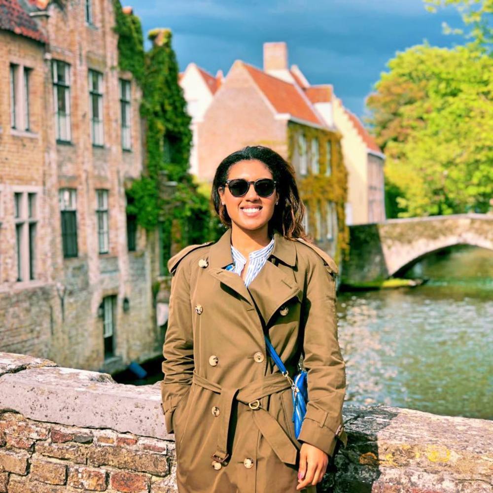 Meet your Posher, Gabriela